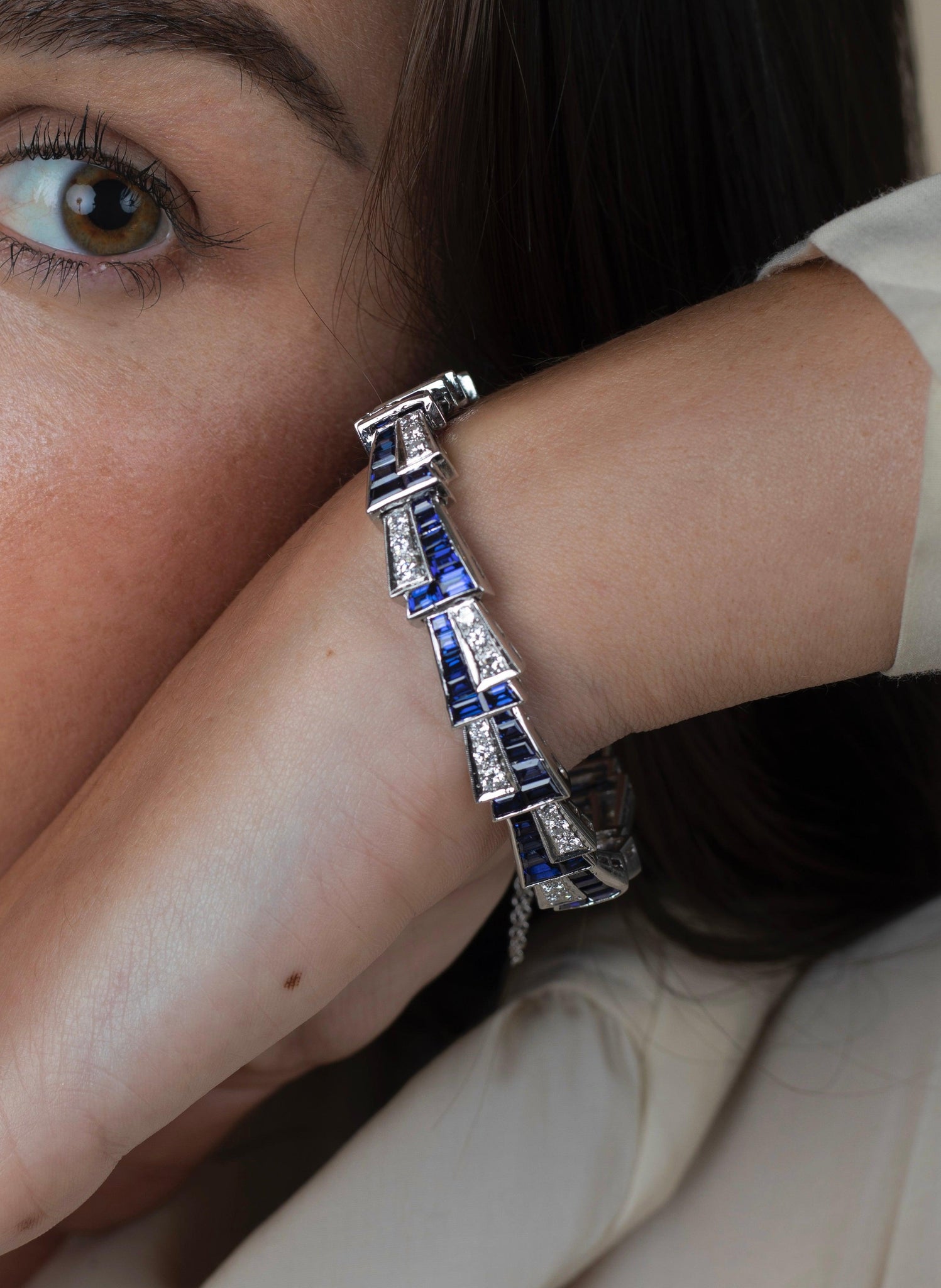 21 Carat Art Deco Blue Sapphire and Diamond Bracelet in Platinum