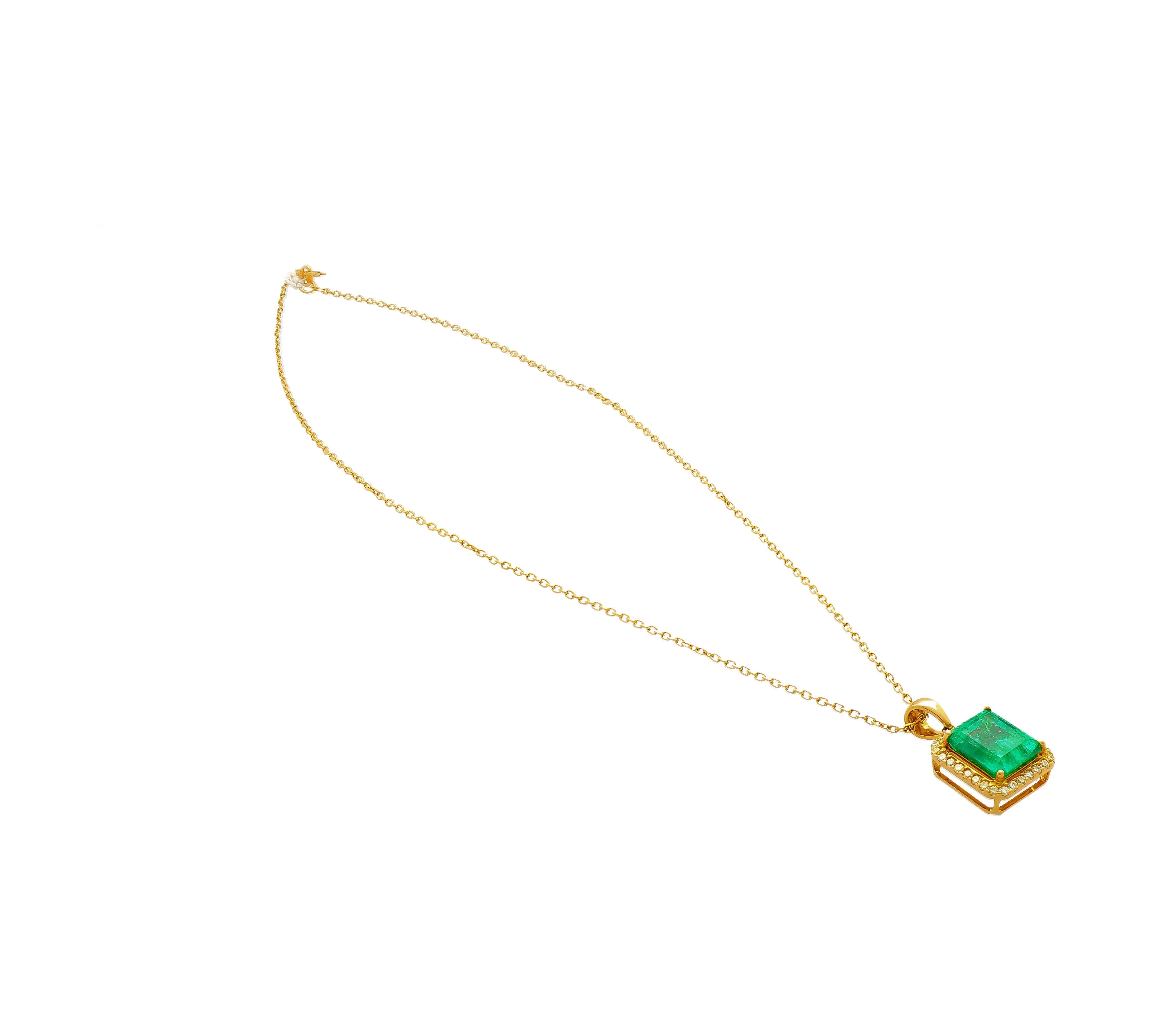 5_42-Carat-Natural-Emerald-Pendant-Necklace-with-Yellow-Diamond-Halo-in-18k-Gold-Necklace-2.jpg