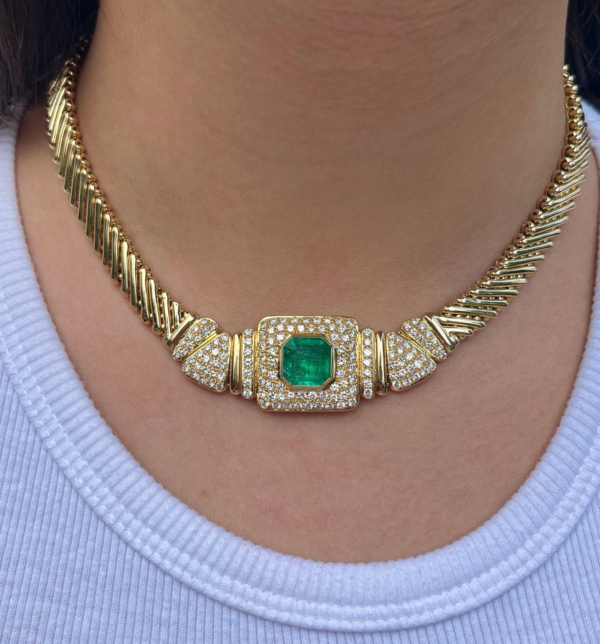 6 Carat Natural Colombian Emerald and Diamond Choker Necklace 18 Karat Yellow Gold-Necklaces-ASSAY