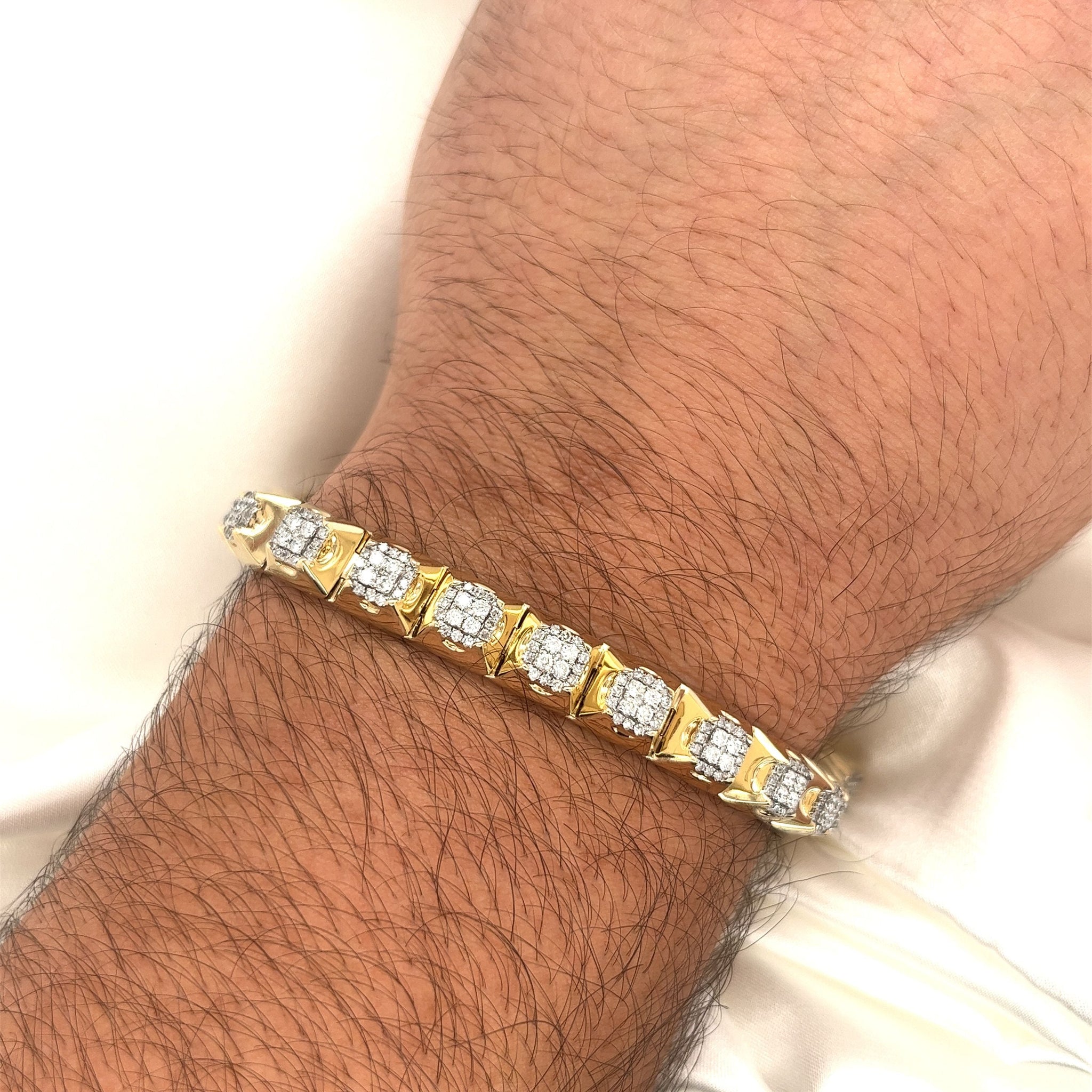 10kt Yellow Gold Mens Baguette Diamond Link Bracelet 3-3/4 Cttw - ilive4gems