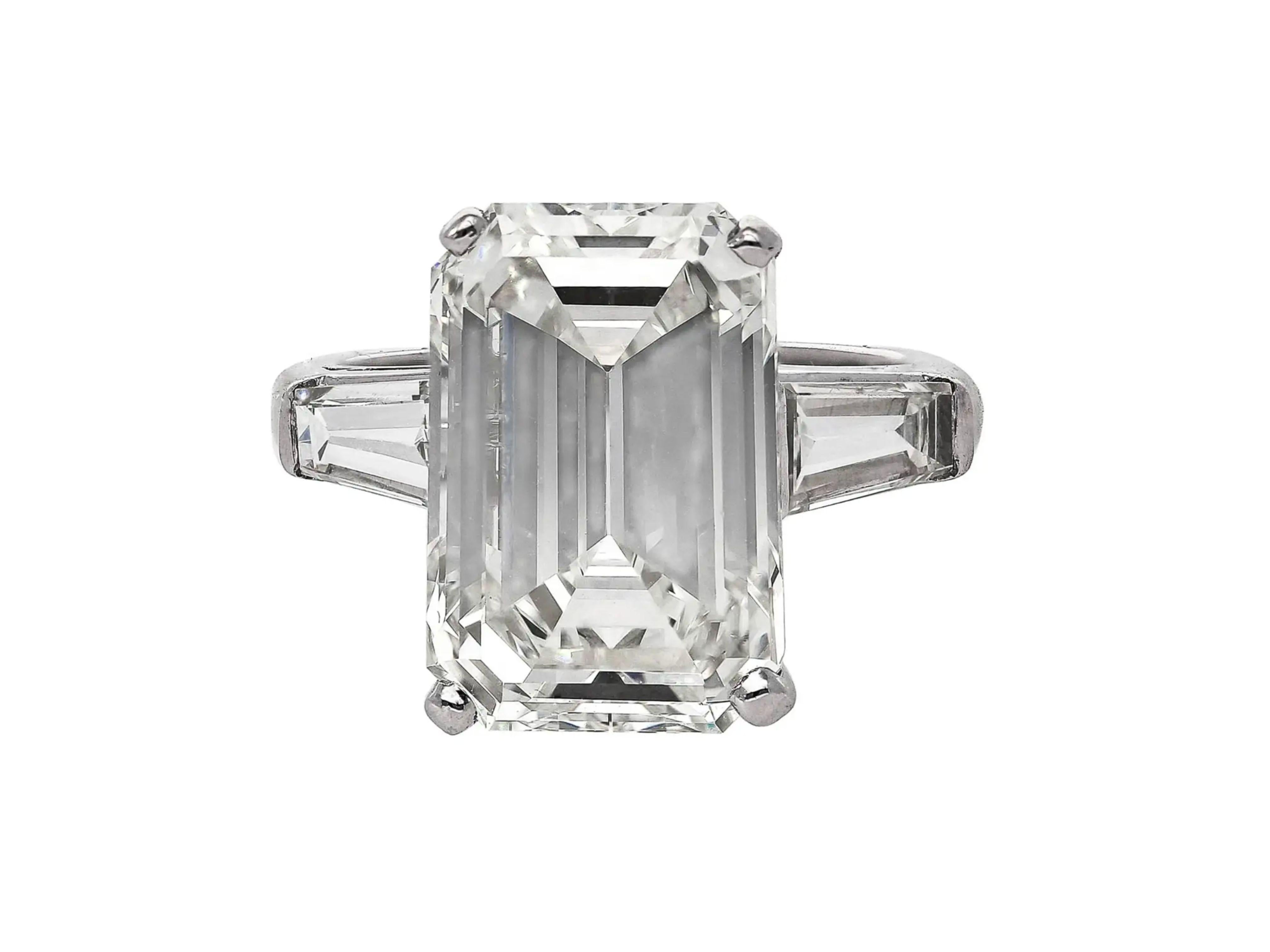 VS1 Diamond Platinum Three Stone Ring