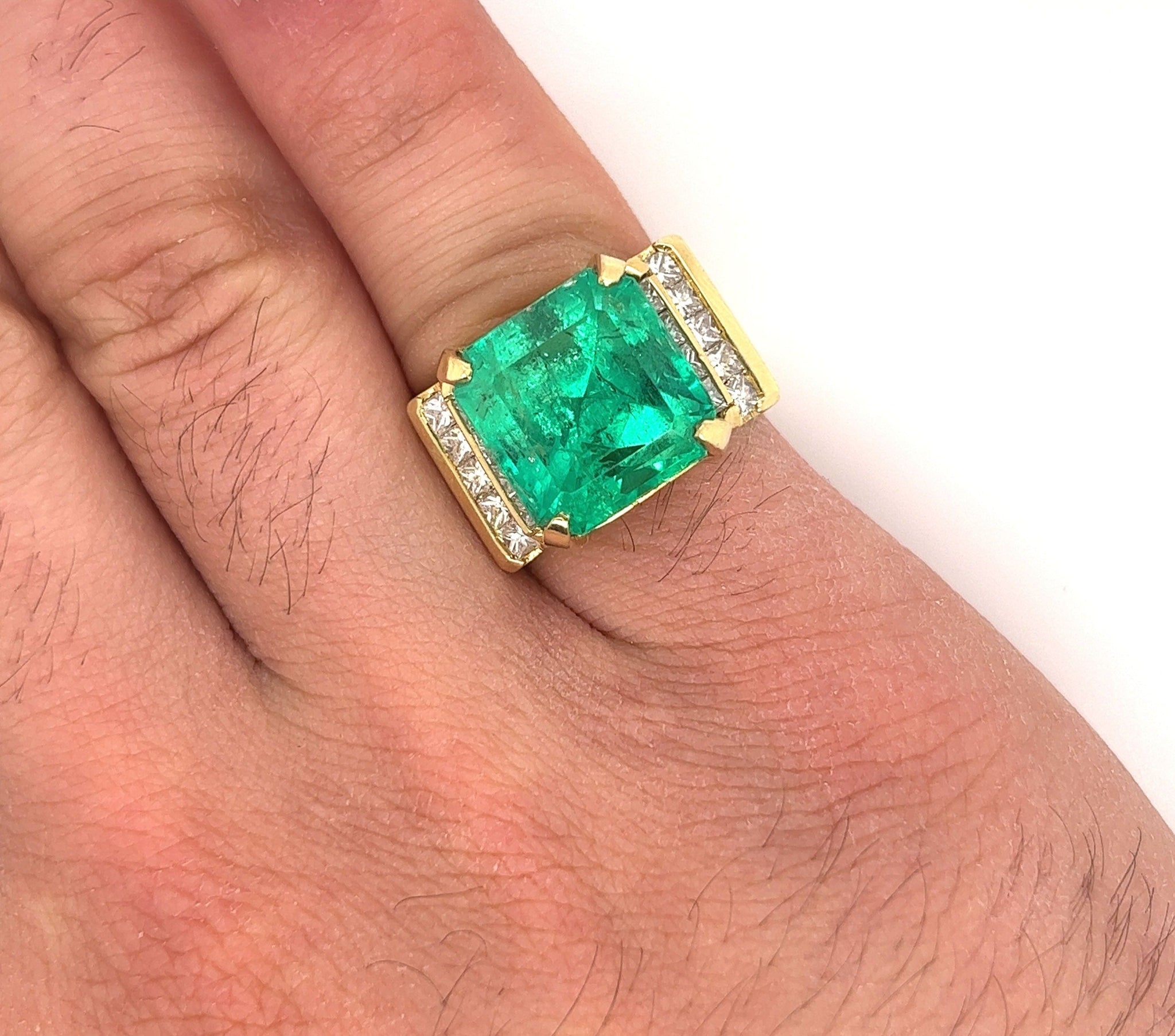 GIA Certified 13 Carat Colombian Emerald Mens Ring in 18K Gold With Princess Cut Diamonds Rings