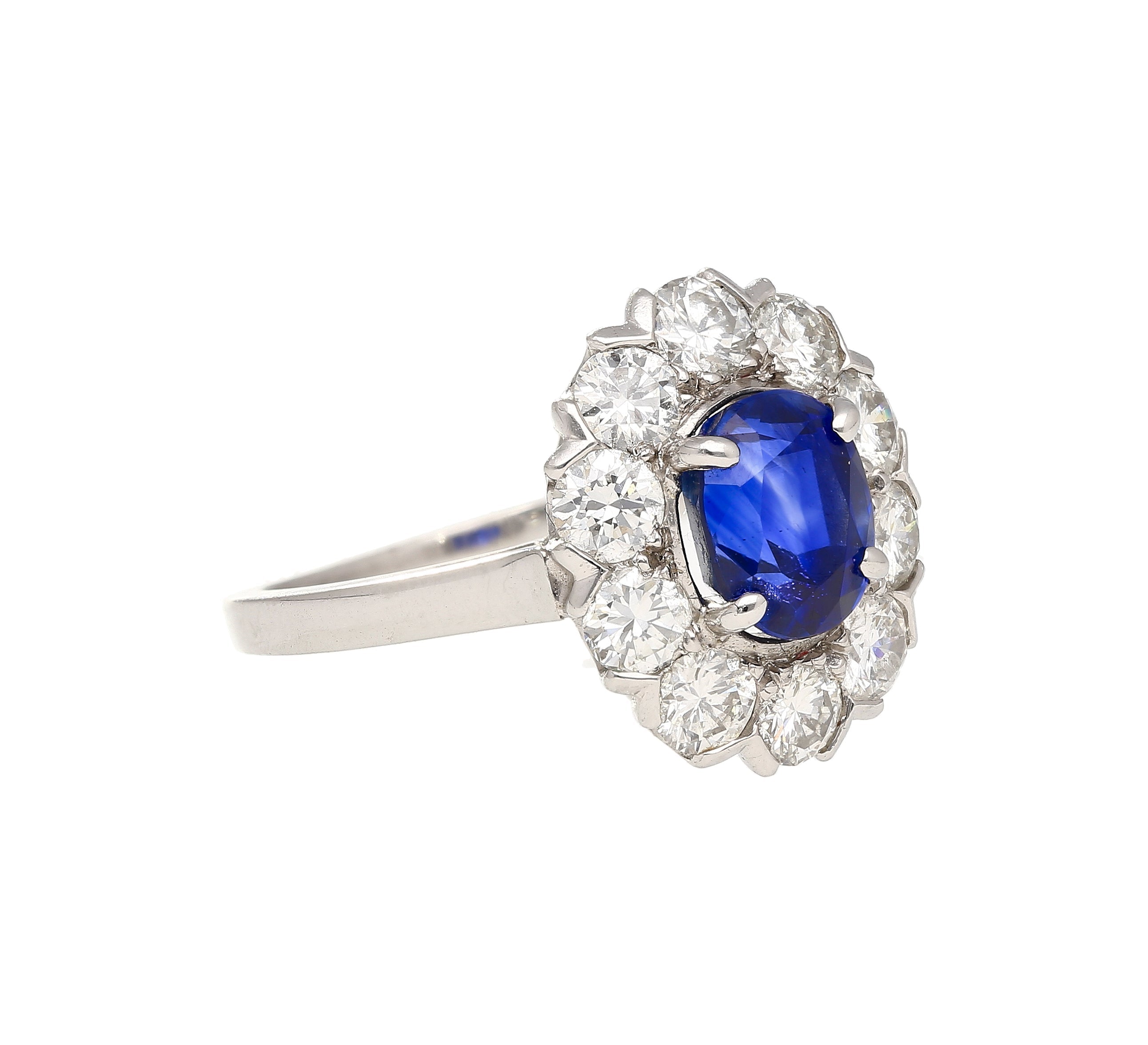 Gubelin-Certified-Vintage-1_88-Carat-No-Heat-Oval-Cut-Blue-Sapphire-Retro-Era-Ring-Rings-2.jpg
