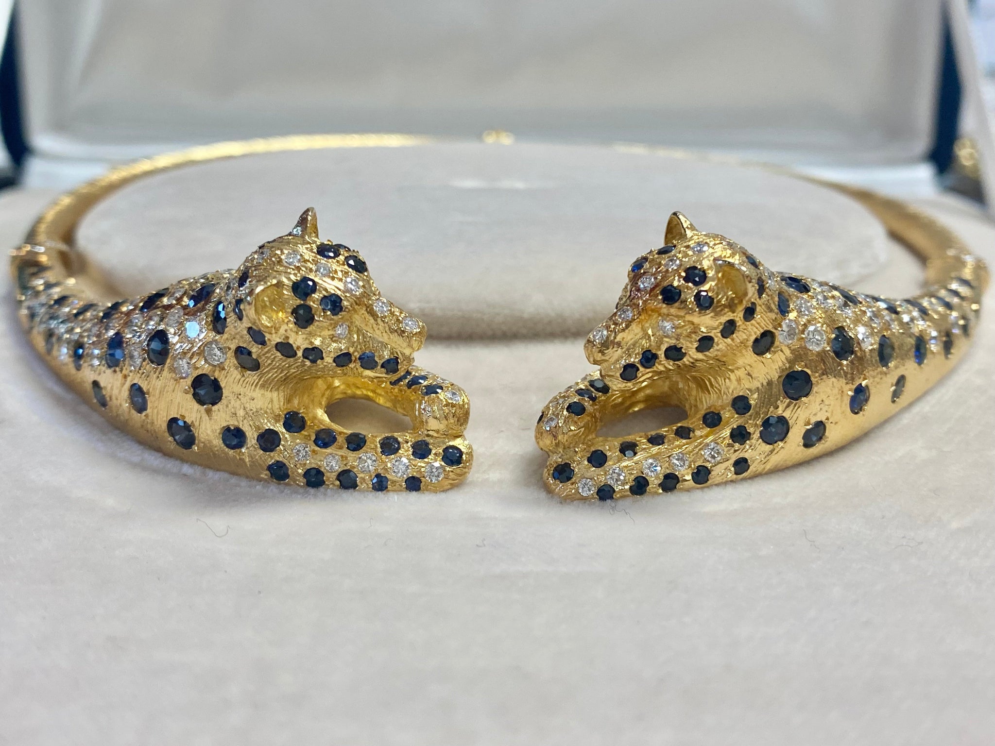 Natural Diamond and Sapphire 18K gold leopard choker Necklace - ASSAY