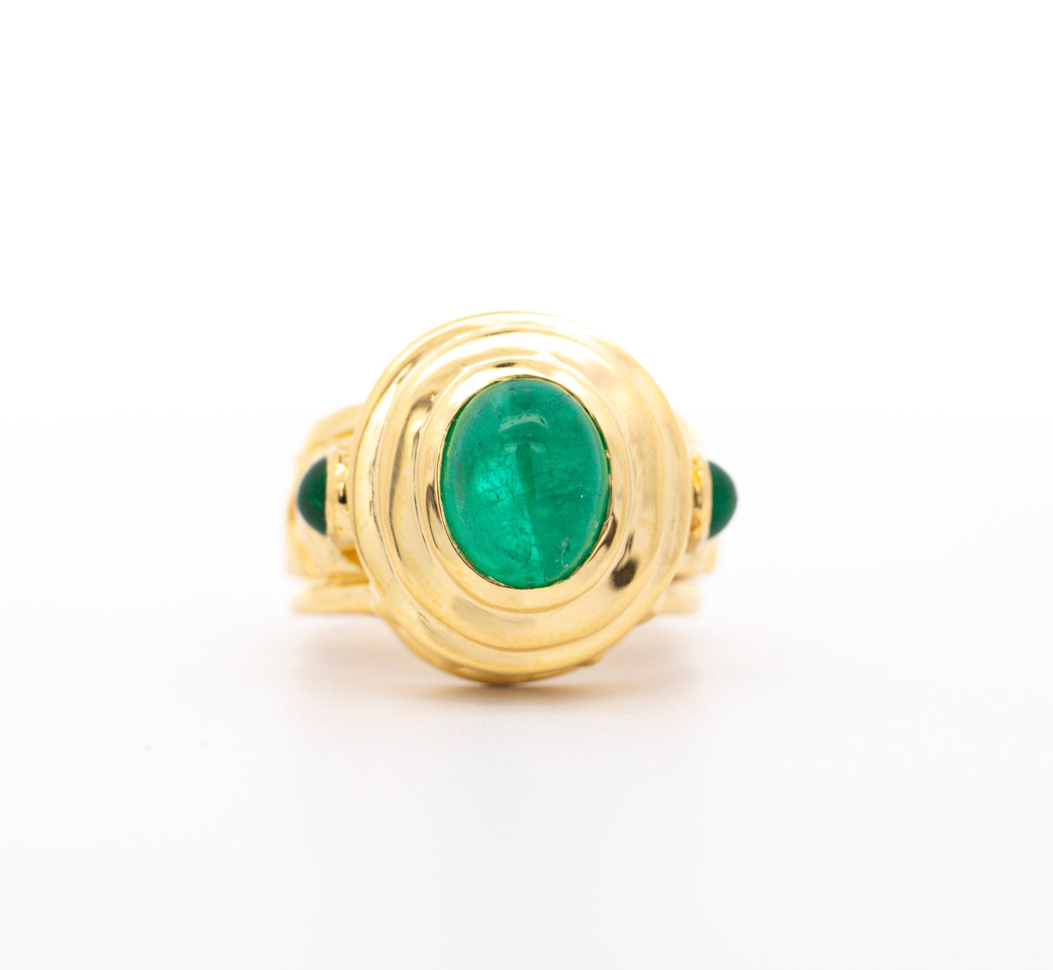 Vintage-3-Carat-Cabochon-Cut-Colombian-Emerald-Bezel-in-20K-Yellow-Gold-Ring-Rings_25f8f7fd-329b-4bc9-ba72-a9a8365b3afe.jpg