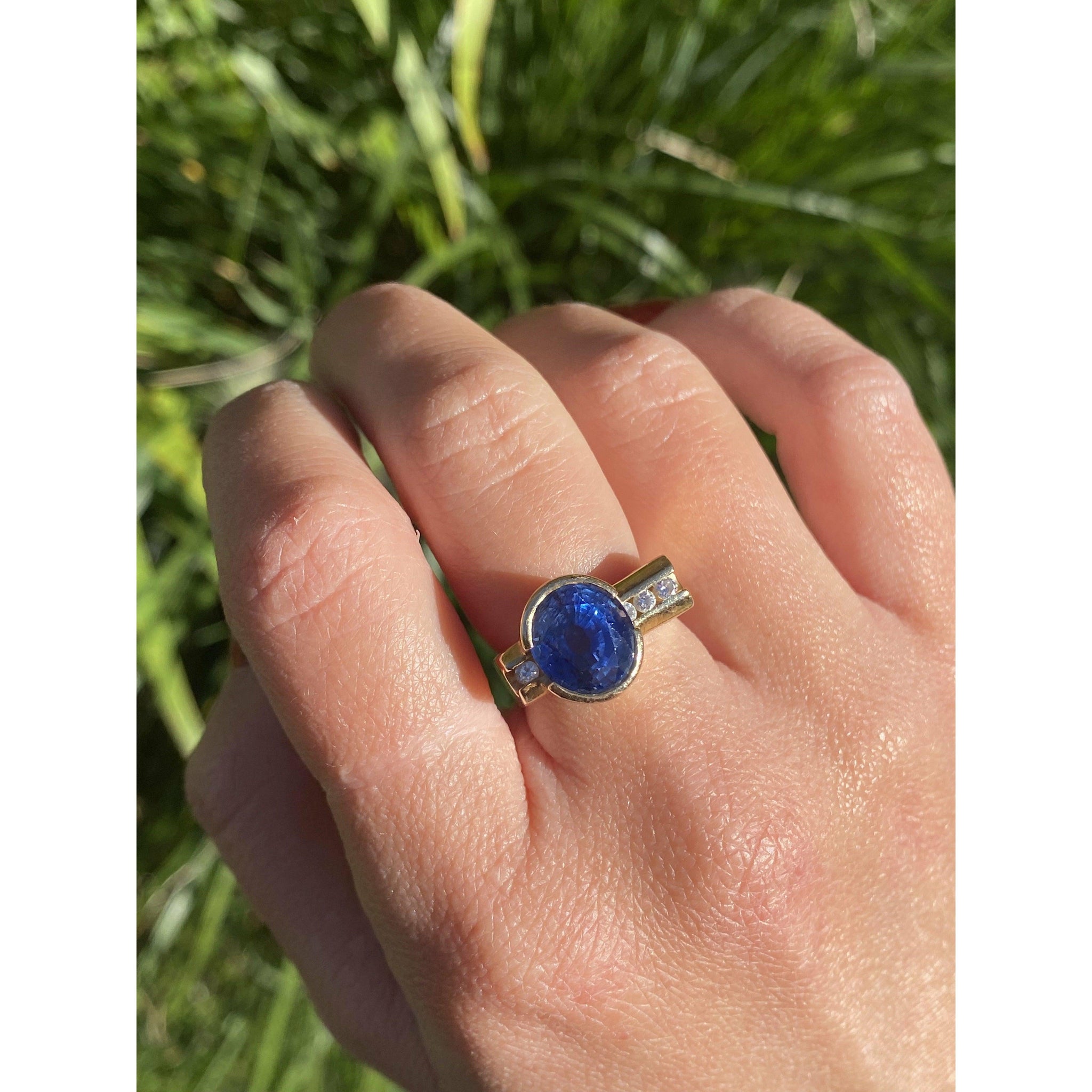 5 carat Oval Cut Ceylon Blue Sapphire Ring in 14K Solid Gold - ASSAY