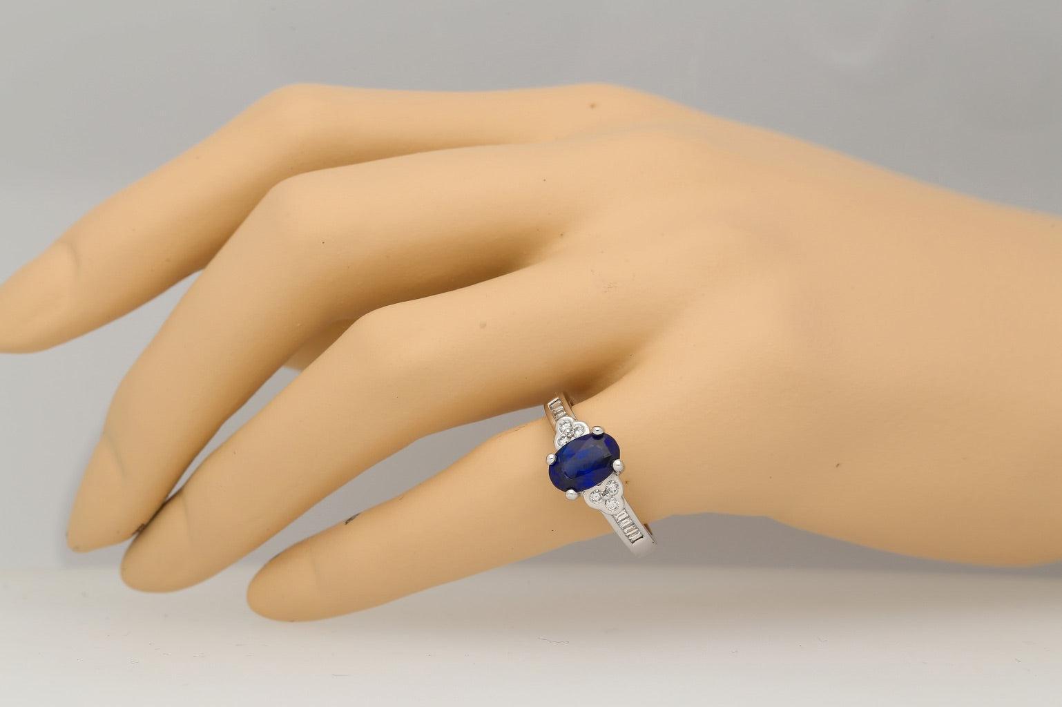 Oval cut Natural Blue Sapphire with natural baguette cut diamonds in 18k solid white gold - ASSAY