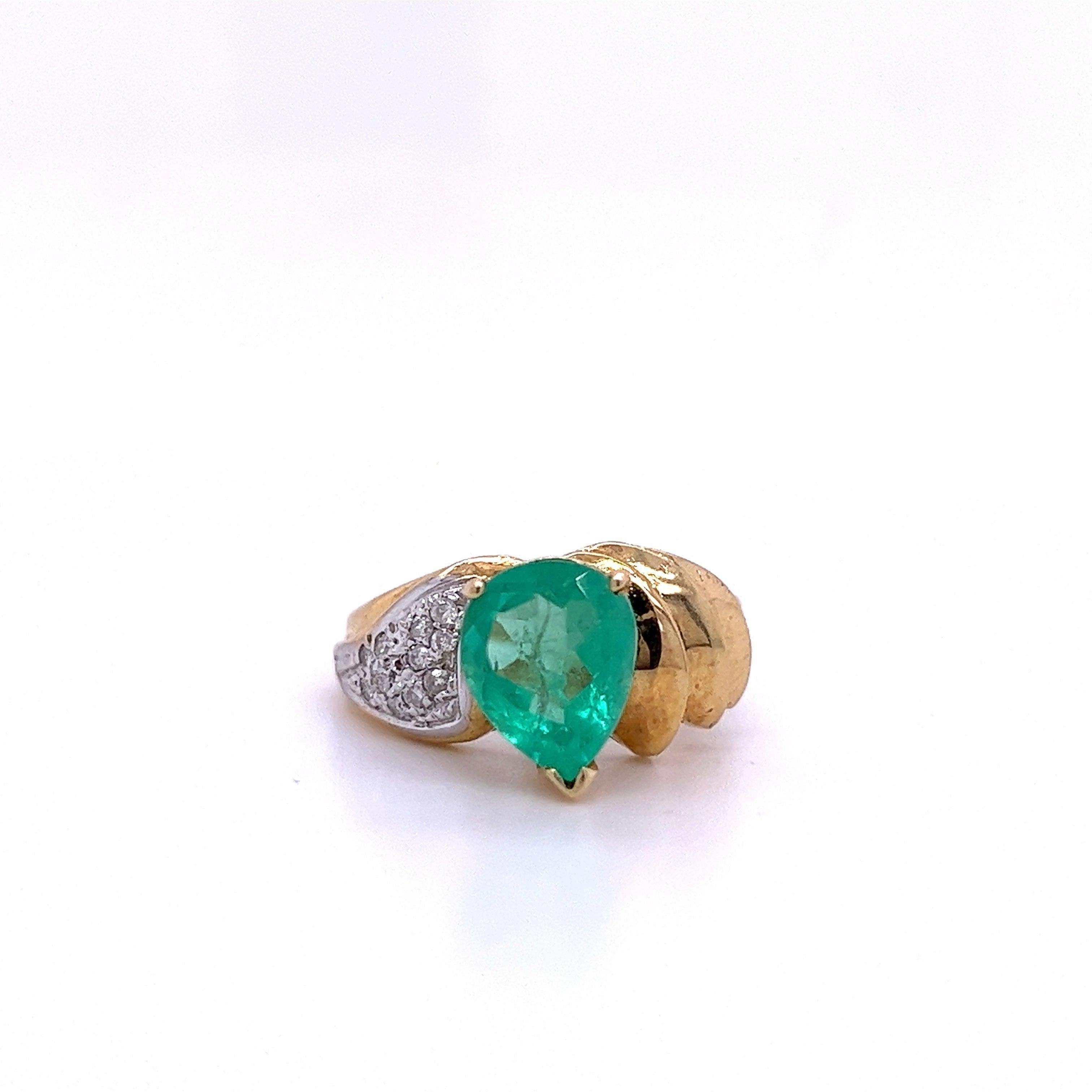 Pear Shape Colombian Emerald and Diamond Ring in 14k Yellow Gold-ASSAY-ASSAY