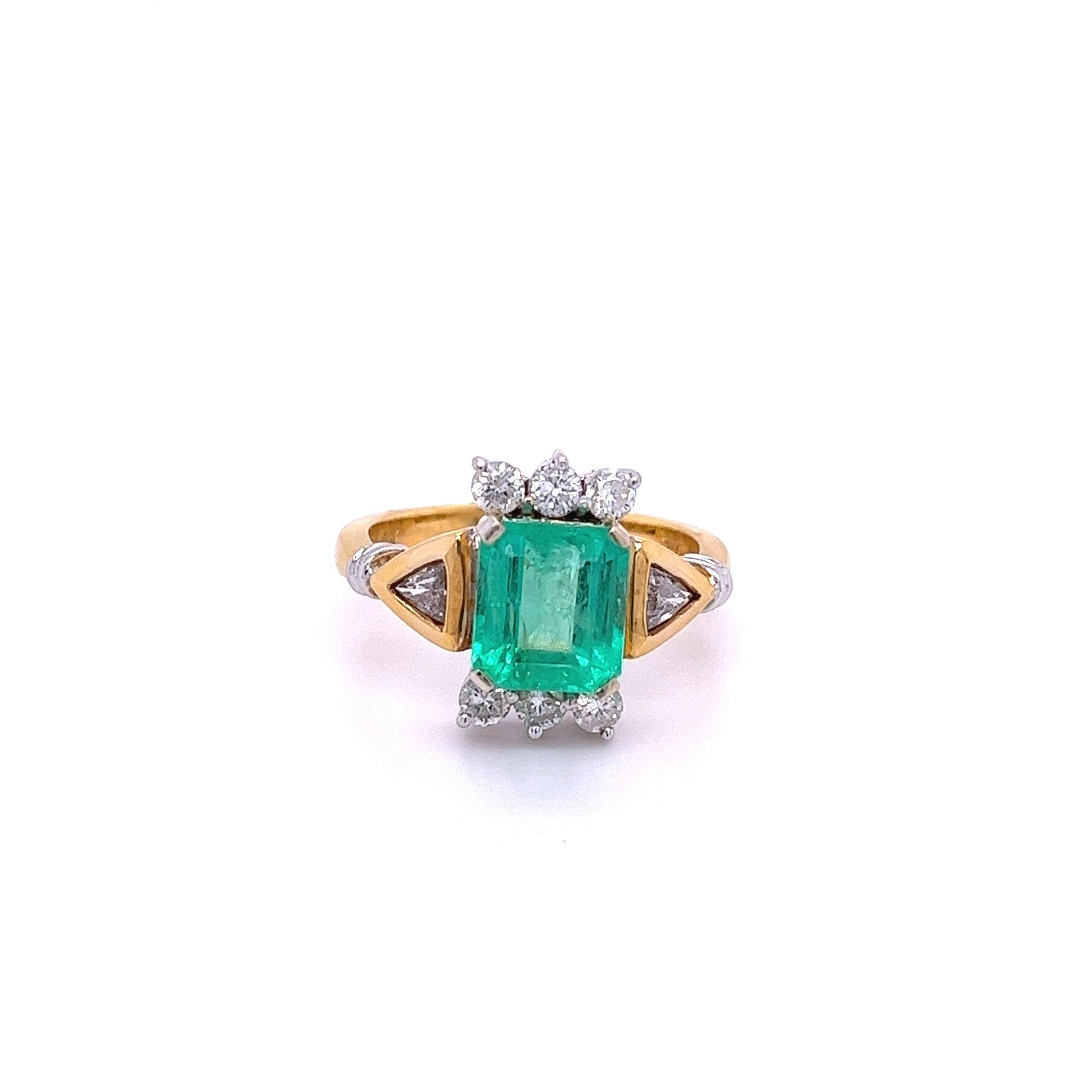 Vintage 2.77 carat Colombian Emerald and Trillion Cut Diamonds in 18k Gold Ring-ASSAY-ASSAY